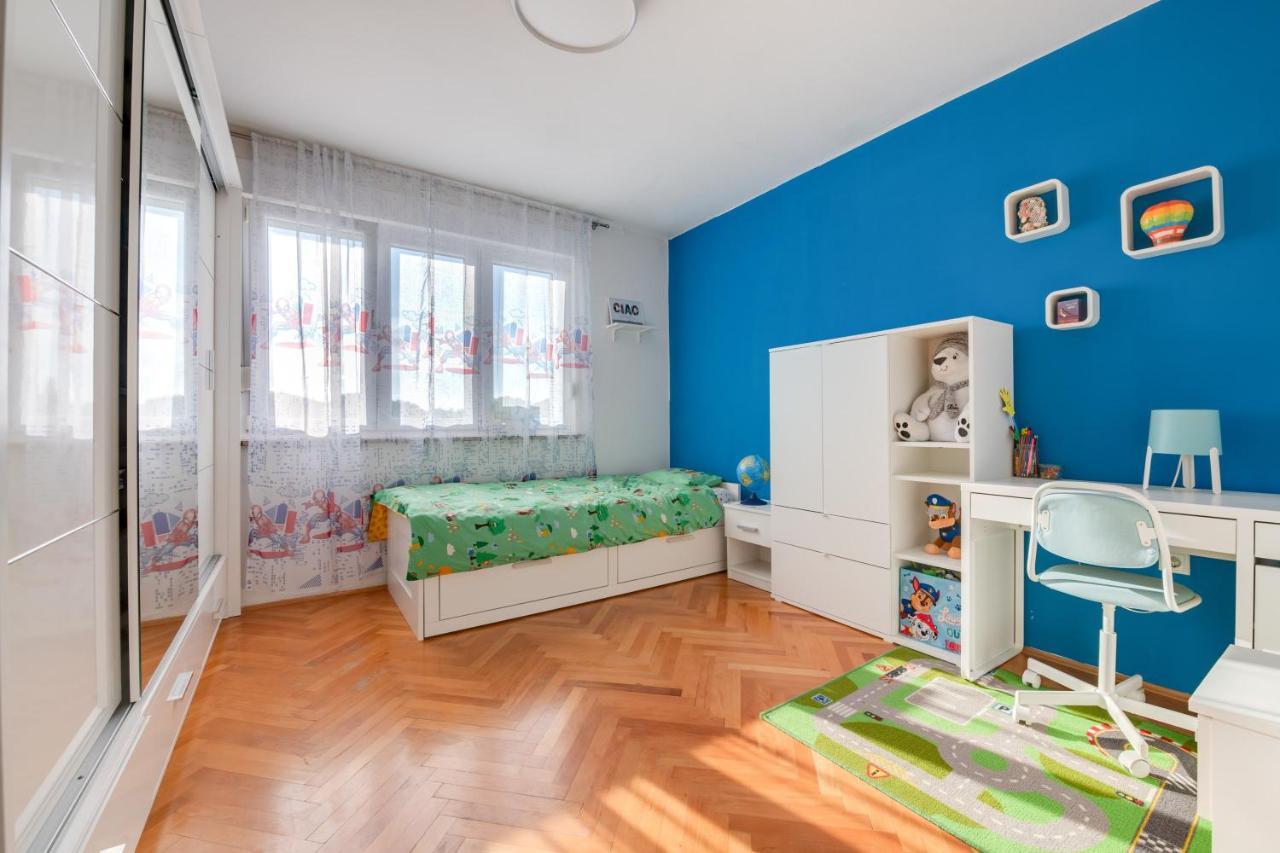 Apartment Niksa Pula Luaran gambar