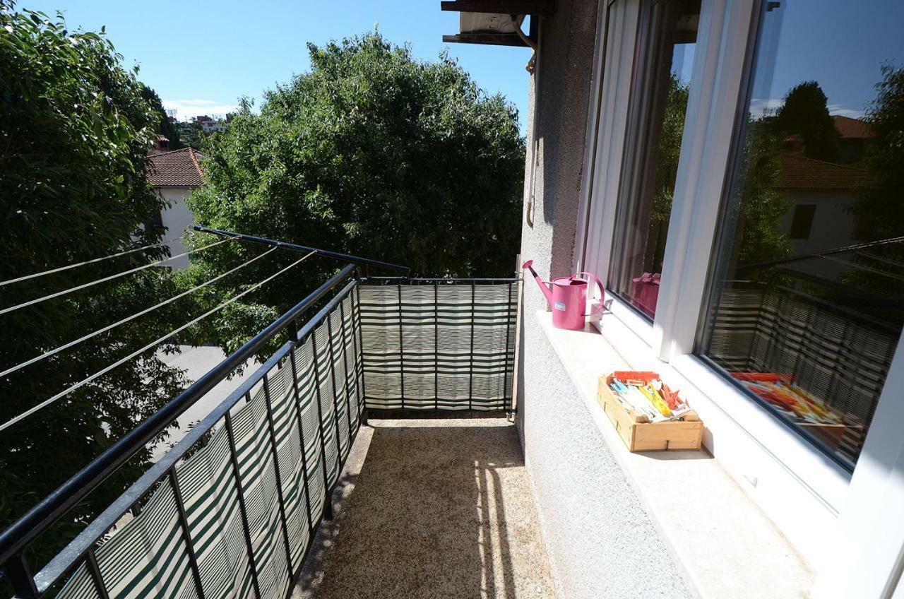 Apartment Niksa Pula Luaran gambar